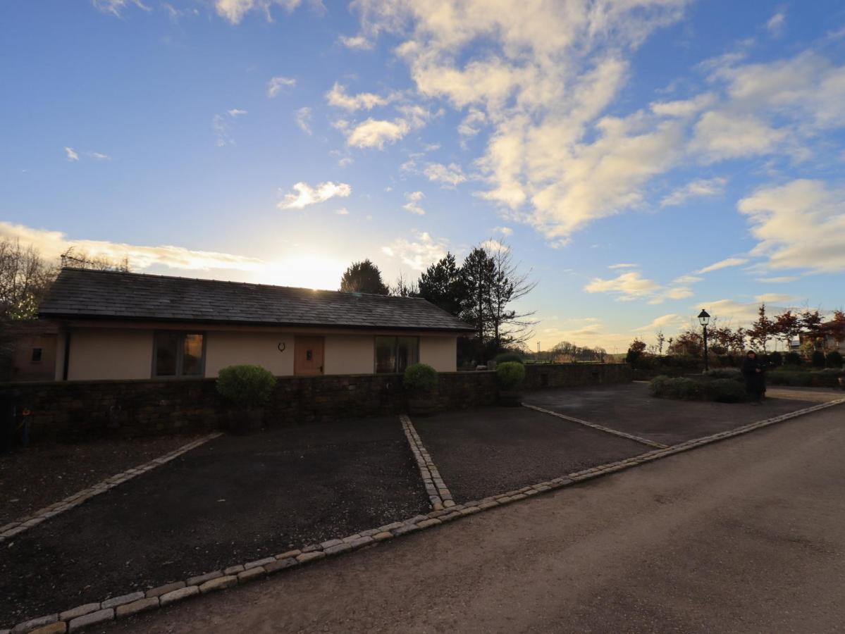Swallow Cottage, Over Kellet Exterior photo